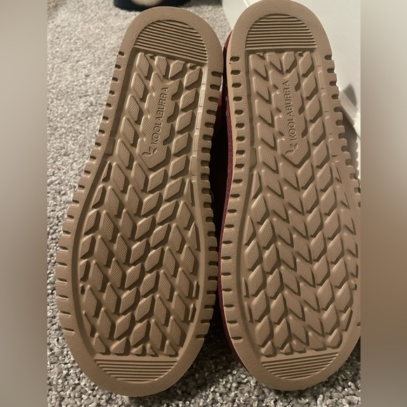 Koolaburra by UGG. Size 7. Cranberry color low boot. - Picture 6 of 7